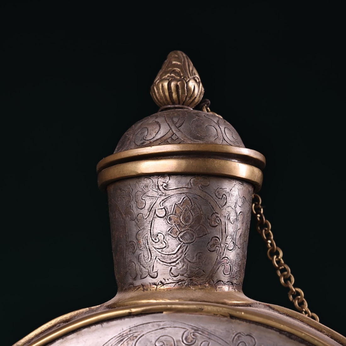 An Exquisite Iron Lotus Pattern Teapot - 11