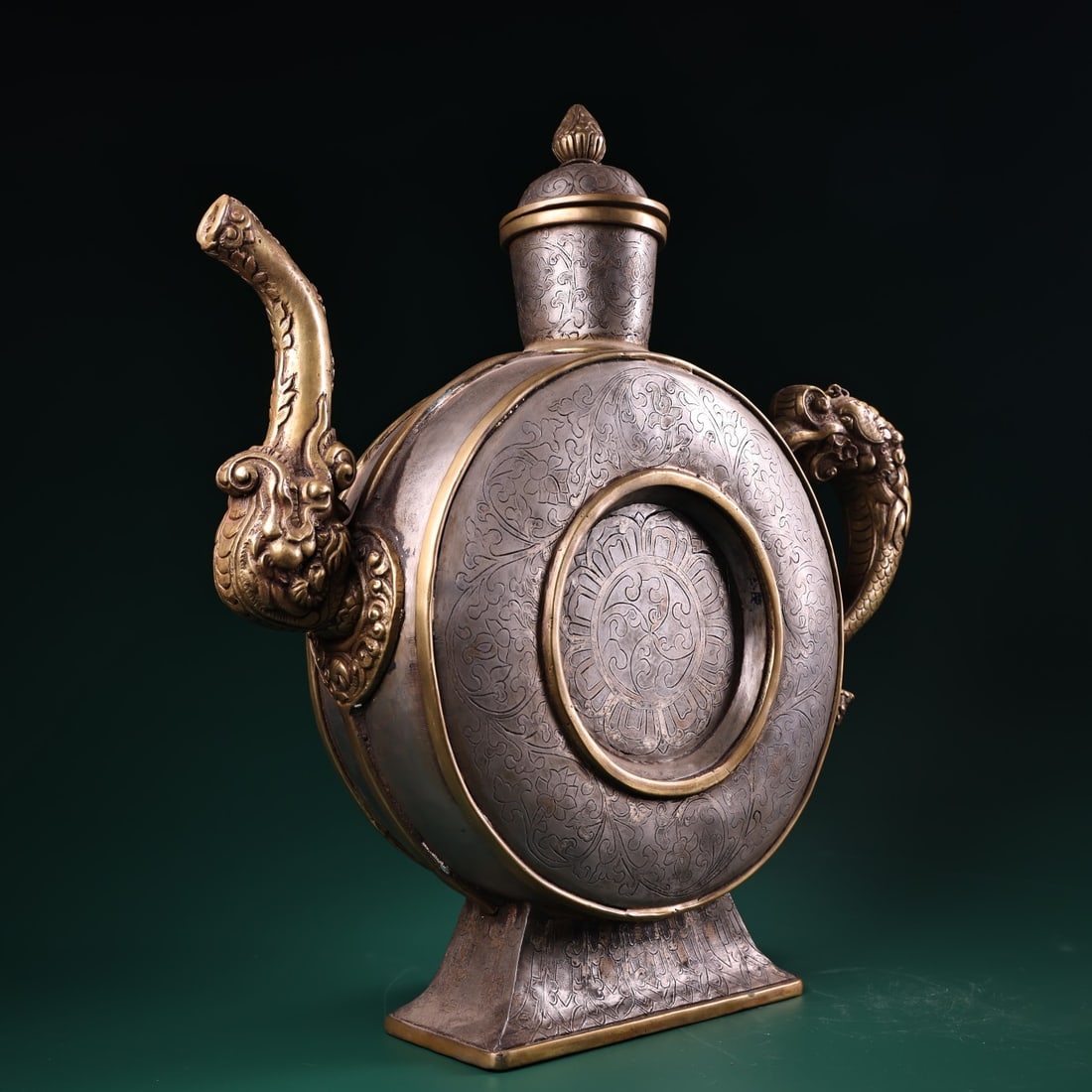 An Exquisite Iron Lotus Pattern Teapot - 4