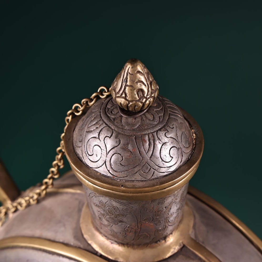 An Exquisite Iron Lotus Pattern Teapot - 6