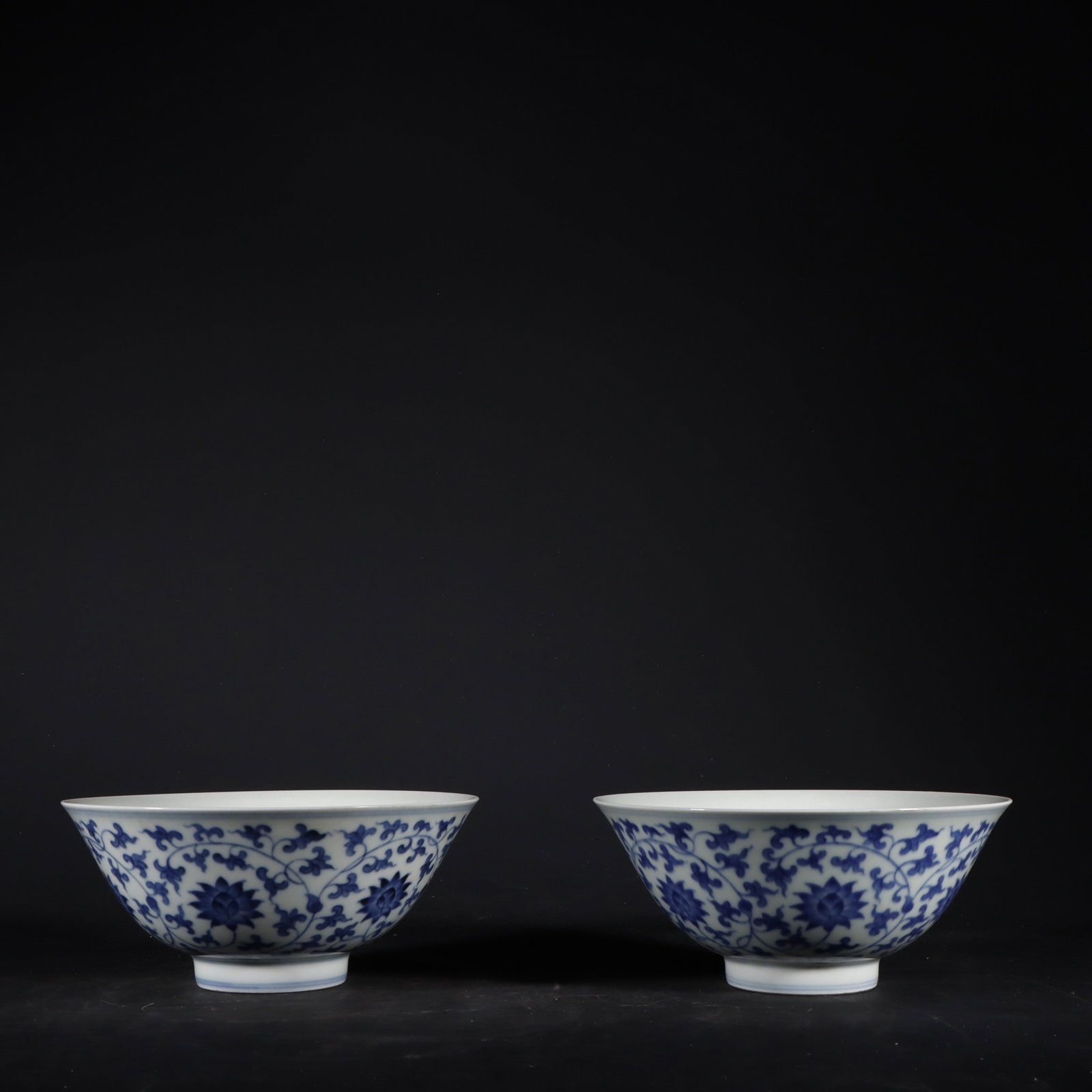 A Pair of Exquisite Blue and White Lotus Pattern Bowl: A Pair of Exquisite Blue and White Lotus Pattern Bowl Ming Dynasty, China Chenghua Six-character Mark Size:7cmx15.8cm (The Dimensions Of All Batches Are Manually Measured.If You Need More Detailed