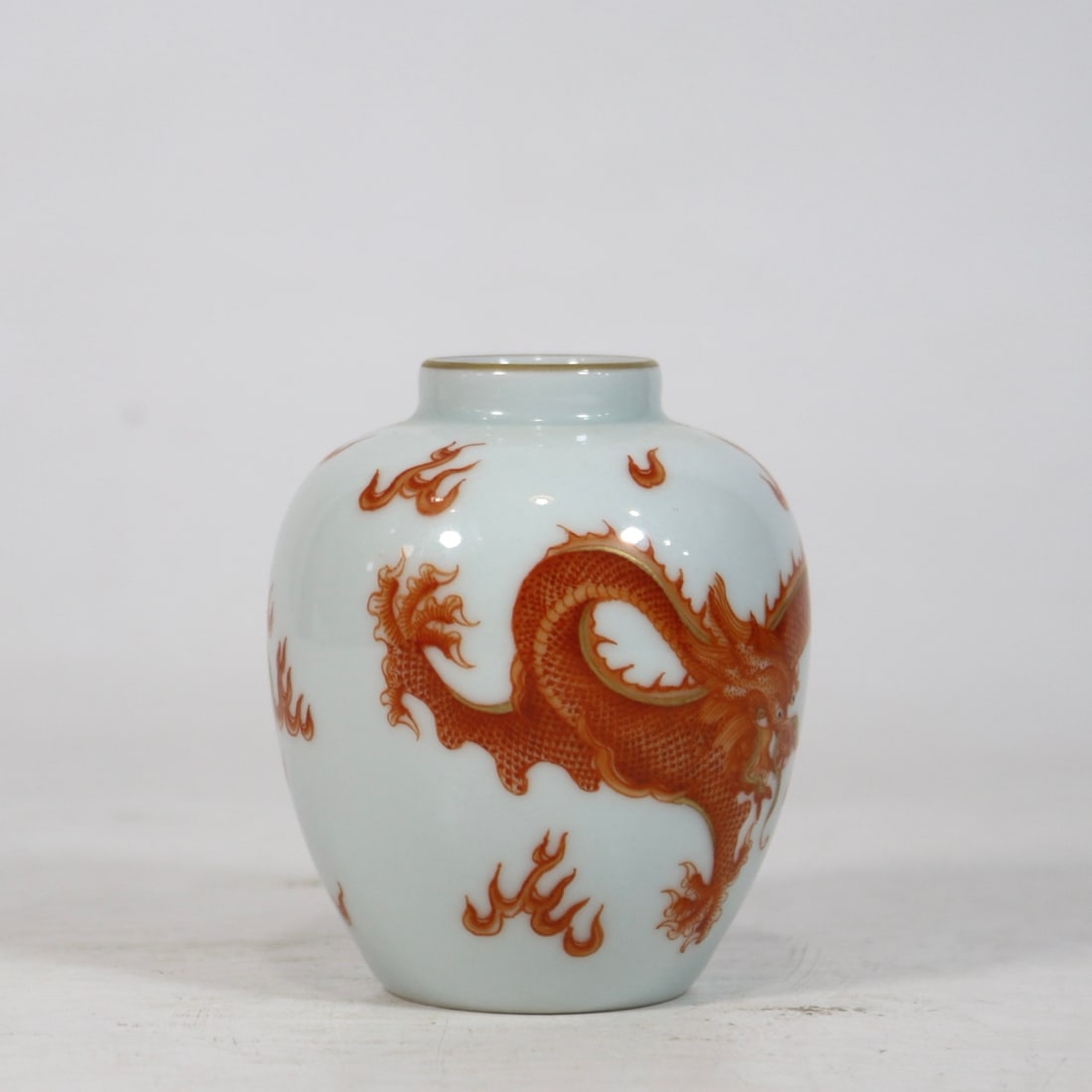 An Exquisite Iron-Red Painted Gold Dragon Pattern Jar - 4