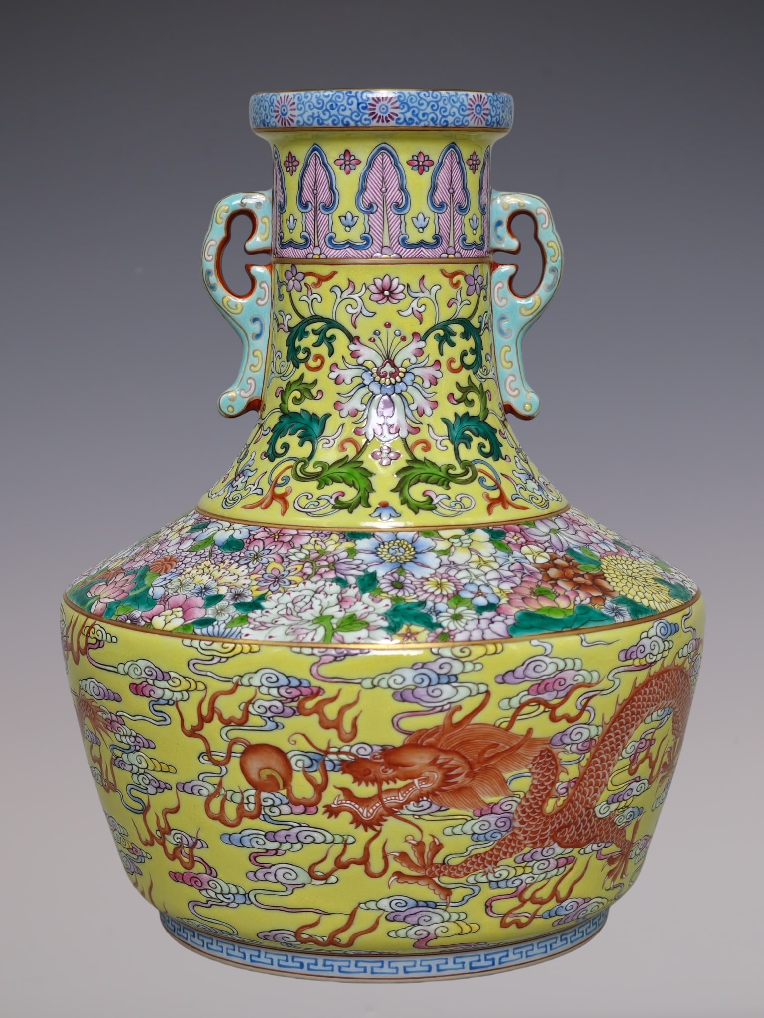 An Exquisite Famille-Rose Lotus Pattern Dragon Pattern Double-Ears Vase - 3