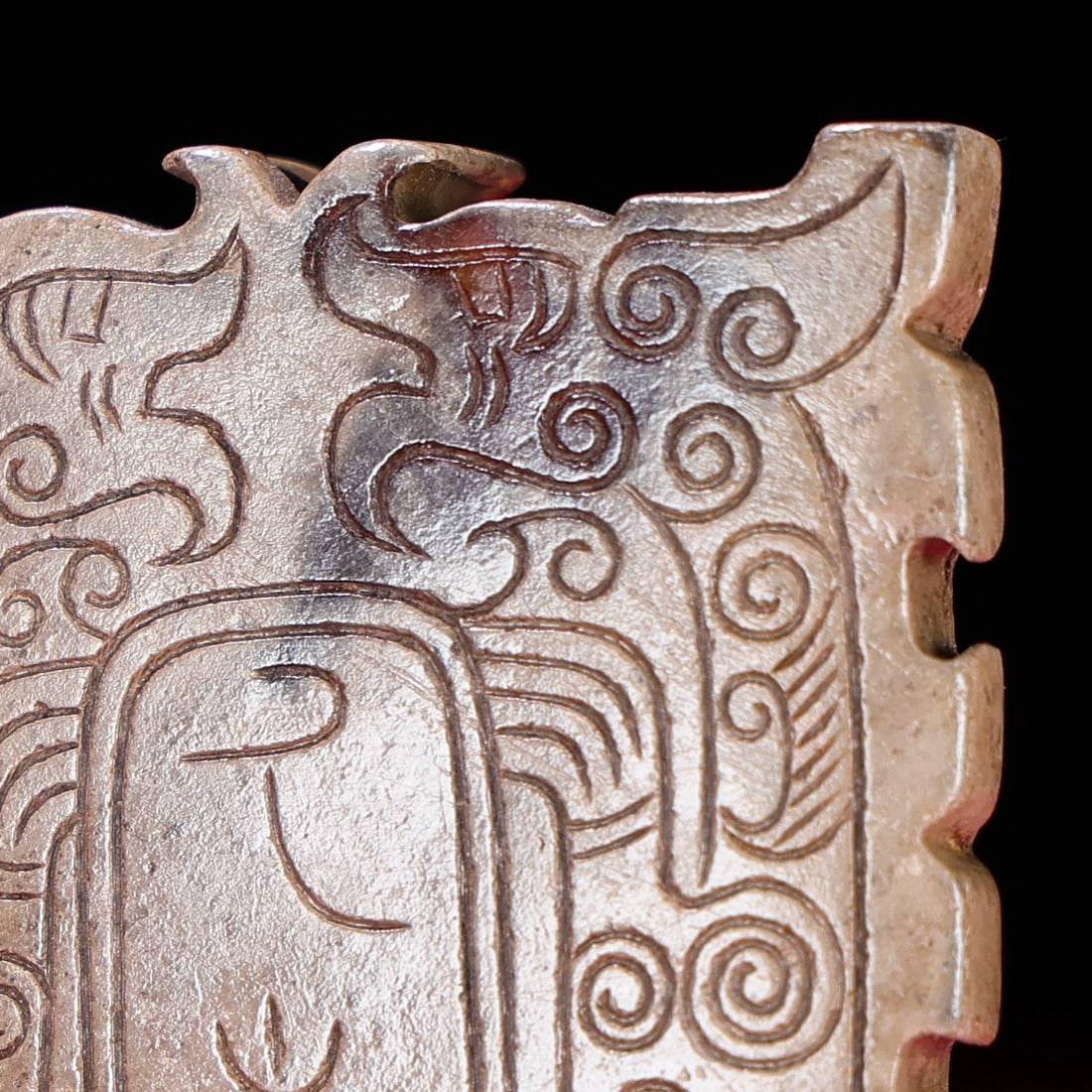 An Exquisite White Jade Dragon Pattern Ornament - 8