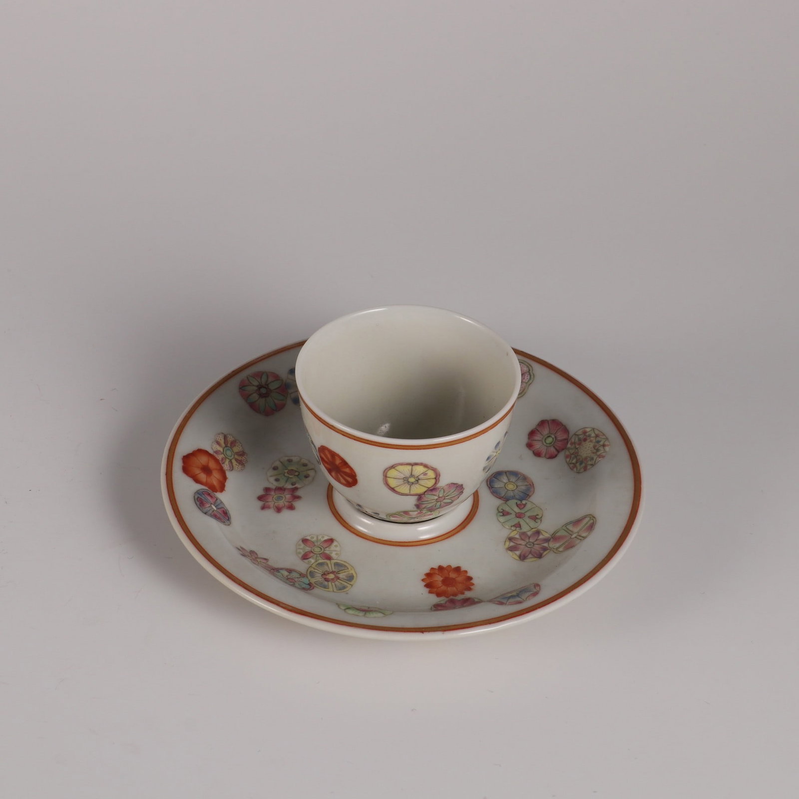 An Exquisite Famille-Rose Flower Pattern Cup - 4