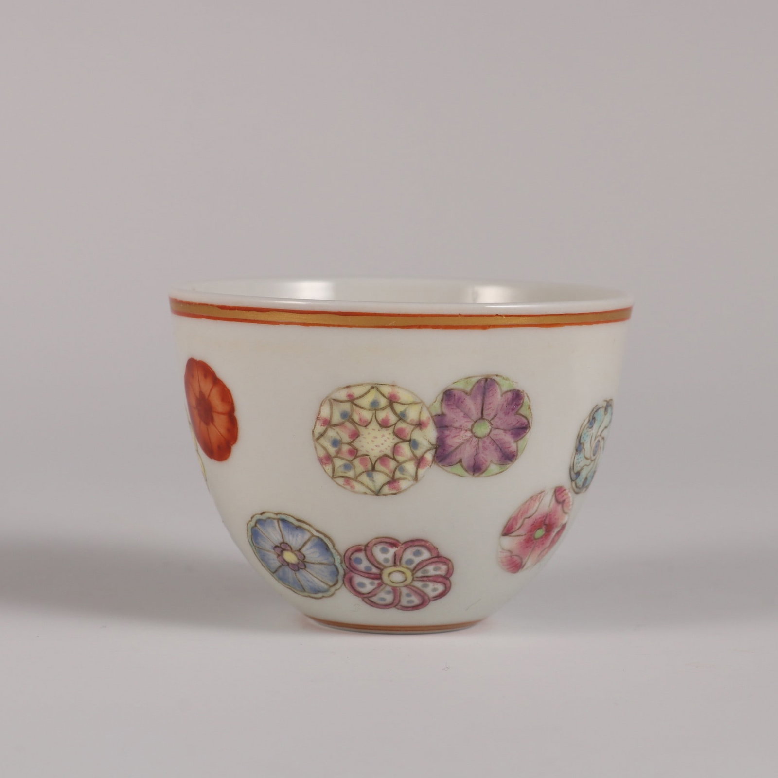 An Exquisite Famille-Rose Flower Pattern Cup - 8