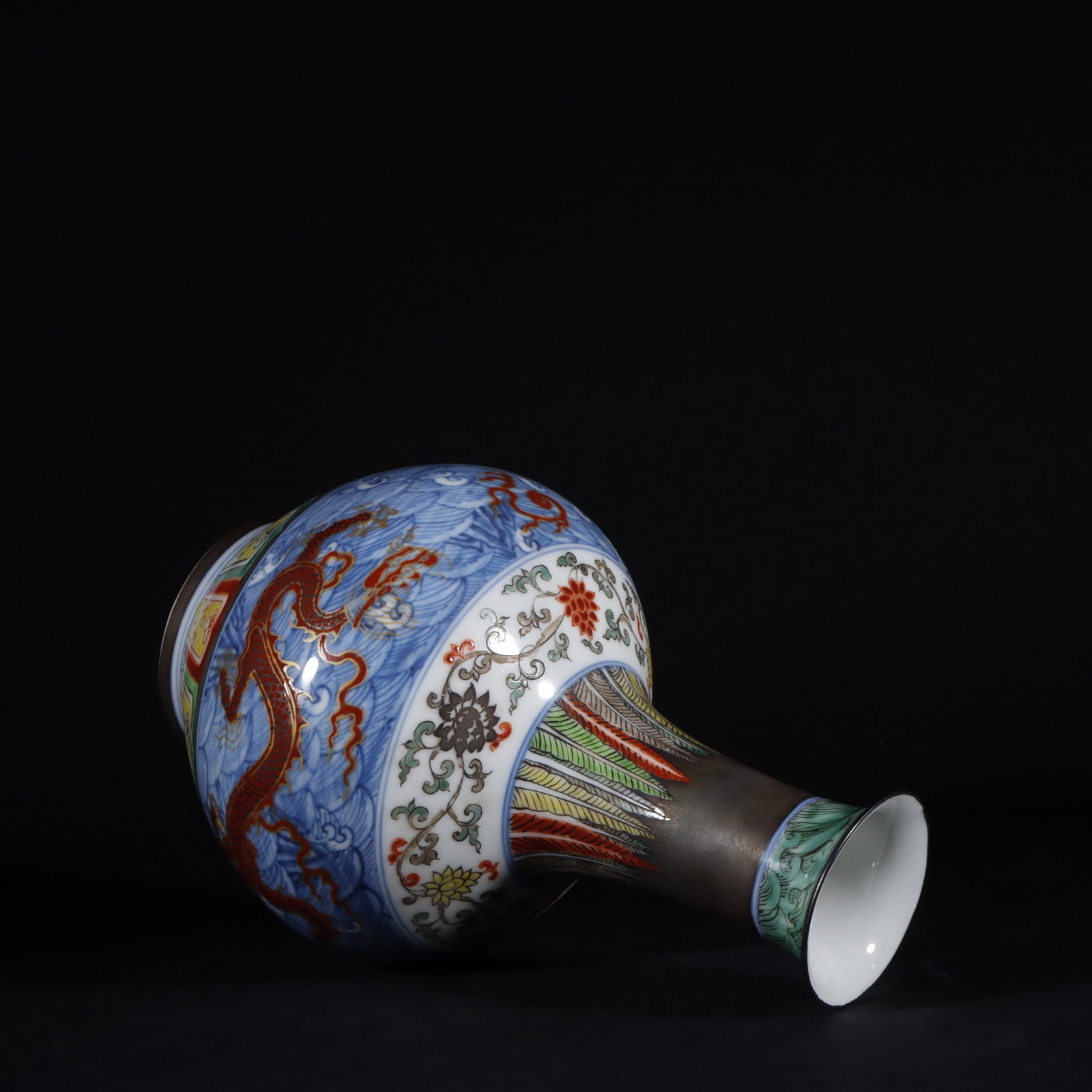 An Exquisite Doucai Dragon Pattern Lotus Pattern Seawater Pattern Vase - 7