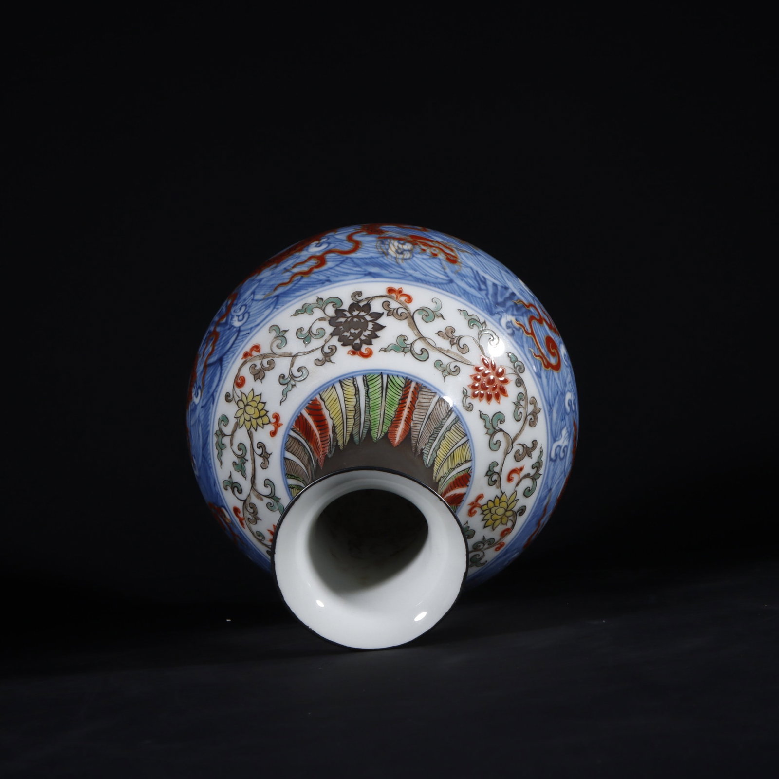 An Exquisite Doucai Dragon Pattern Lotus Pattern Seawater Pattern Vase - 8