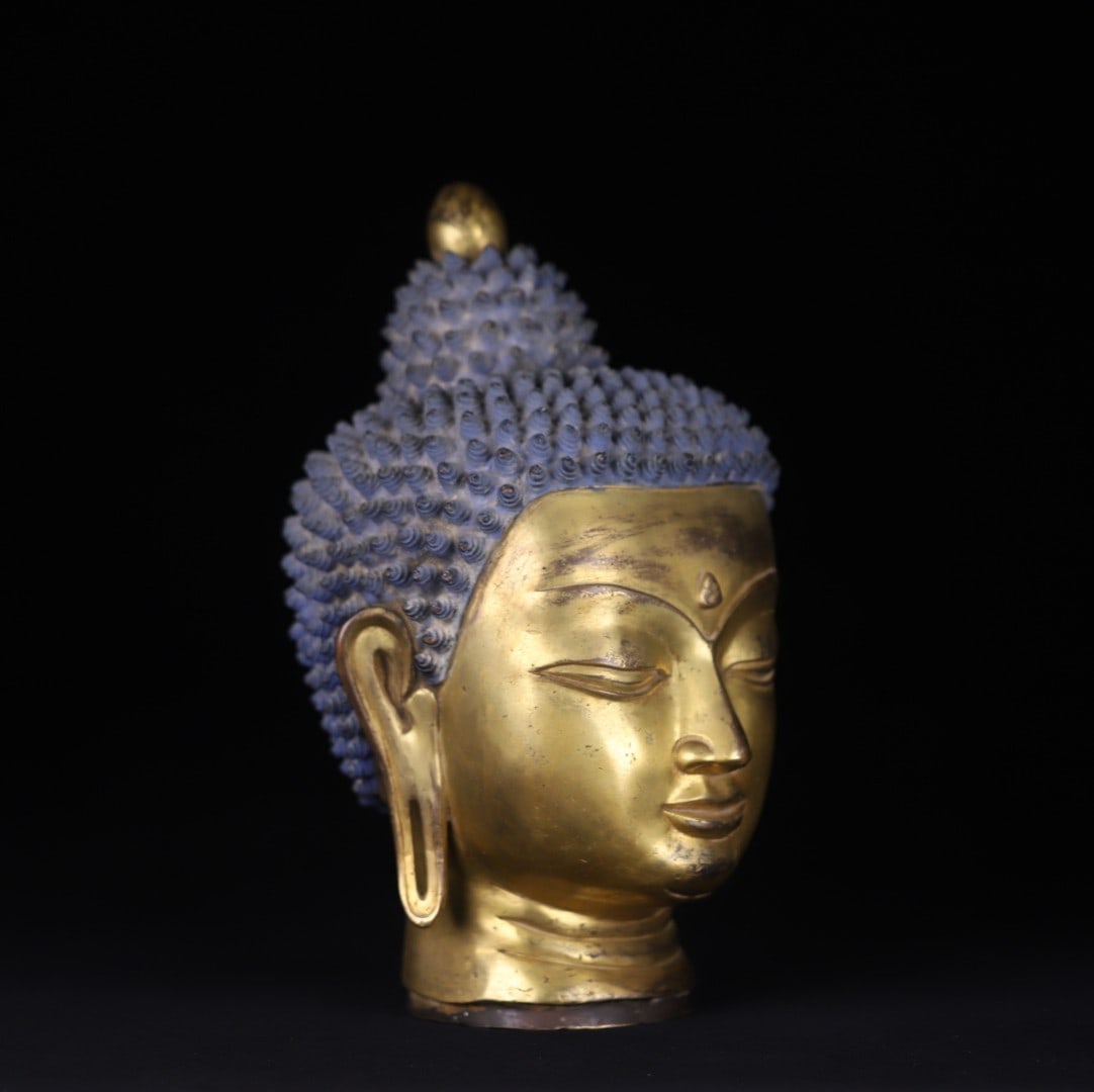 An Exquisite Gilt Bronze Buddha head - 3