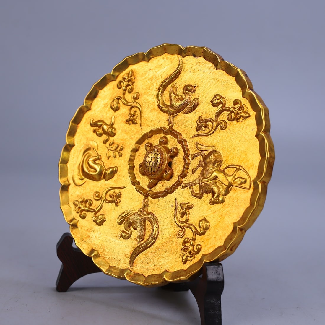 An Exquisite Gilt Bronze Auspicious Beast Pattern Round Mirror - 2