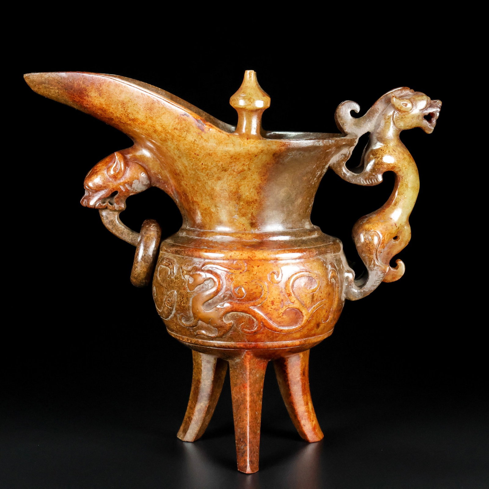 An Exquisite White Jade Tripod Dragon Pattern Goblet: An Exquisite White Jade Tripod Dragon Pattern Goblet Qing Dynasty, China Size:18cmx19cmx11cm Weight:933g (The Dimensions Of All Batches Are Manually Measured.If You Need More Detailed Information,