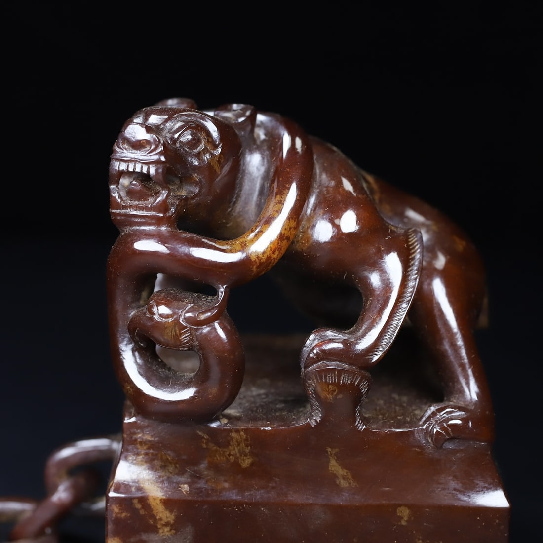 An Exquisite White Jade Bear Seal - 3