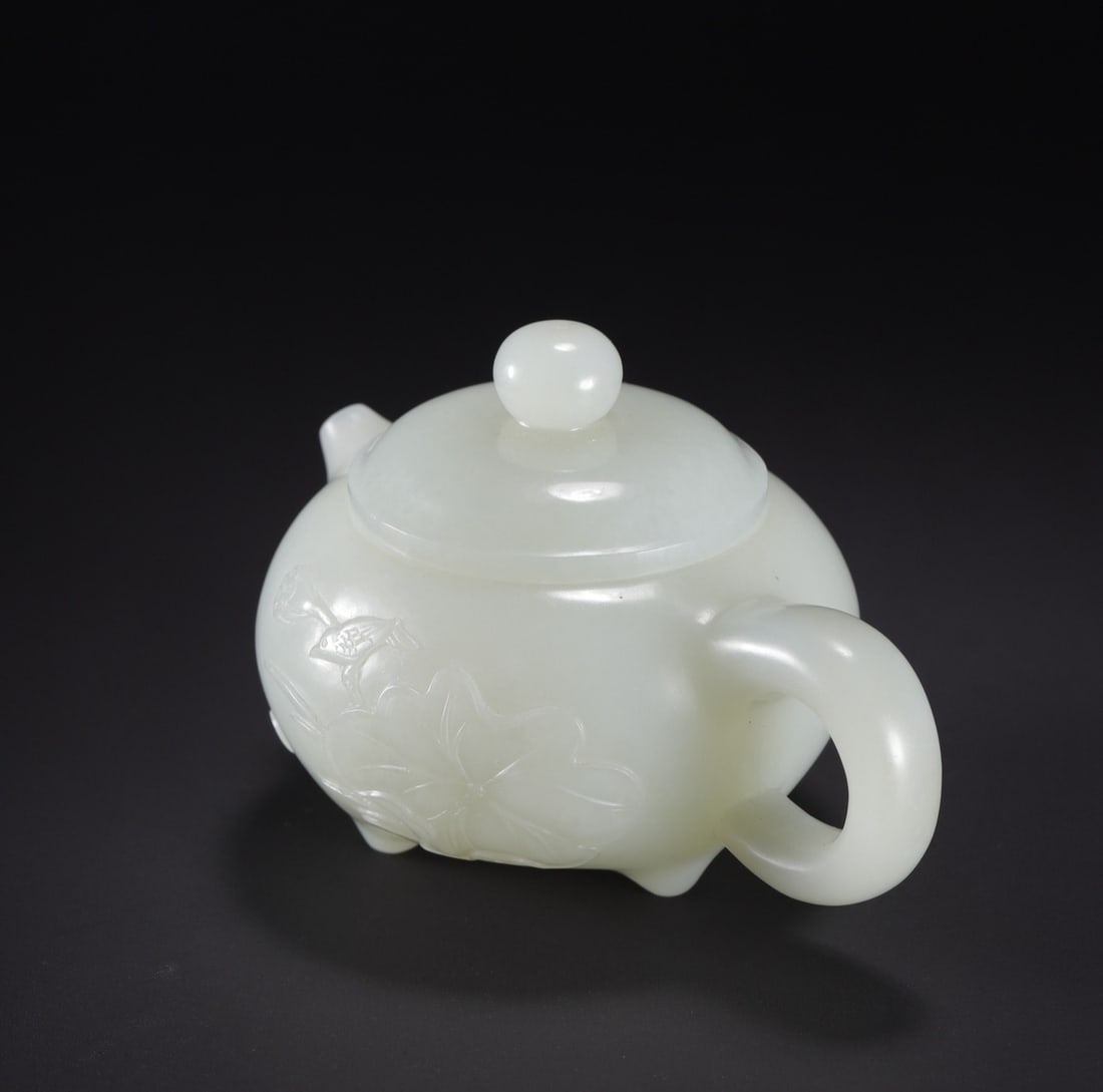 An Exquisite White Jade Flower Pattern Teapot - 2