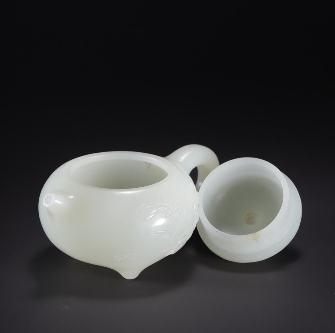 An Exquisite White Jade Flower Pattern Teapot - 5