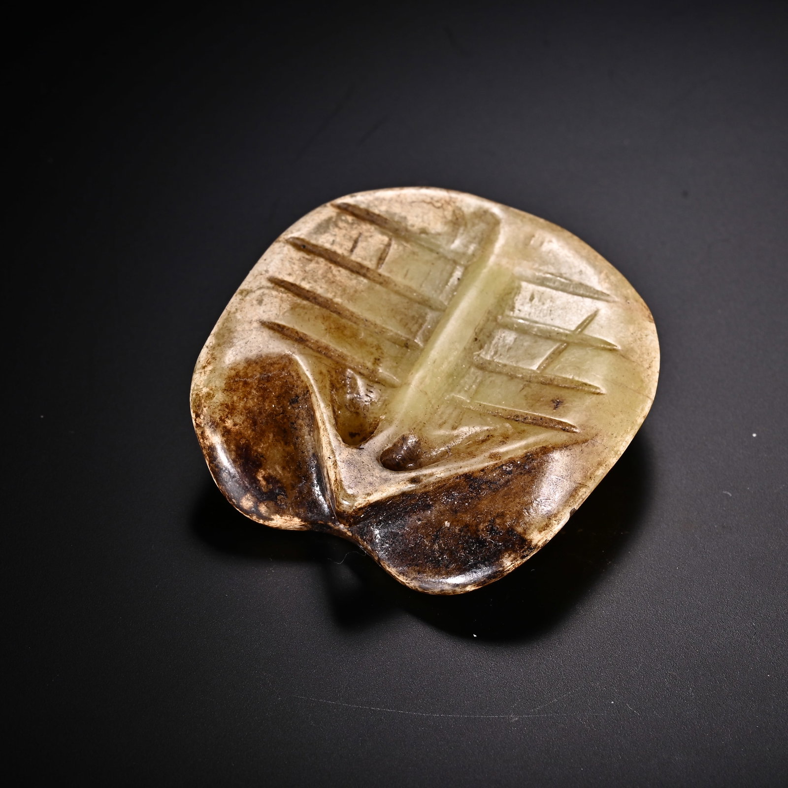 An Exquisite White Jade Tortoise shell Ornament - 5