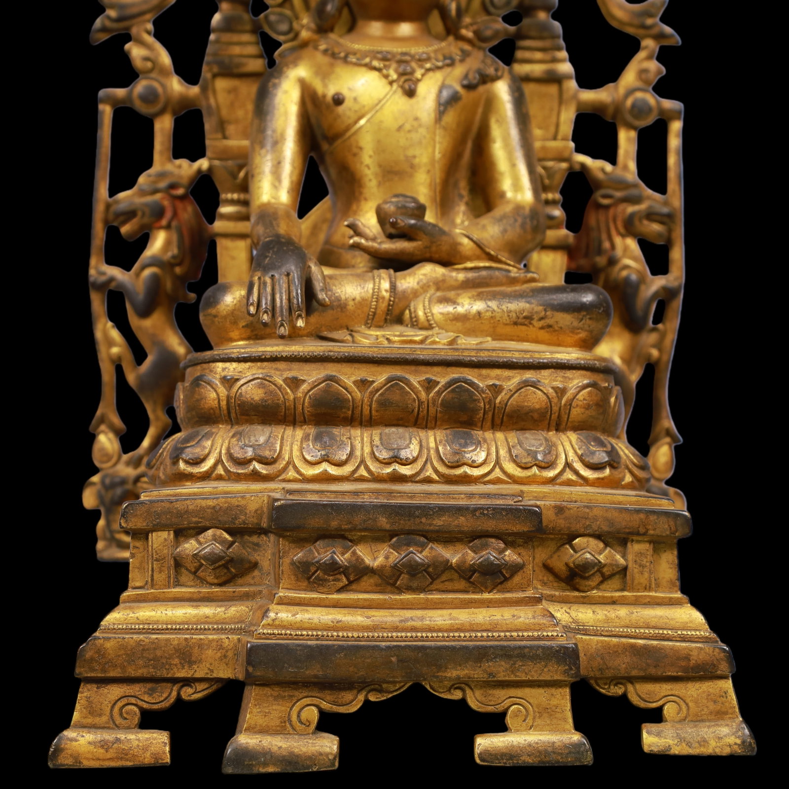 An Exquisite Gilt Bronze Buddha Statue - 3