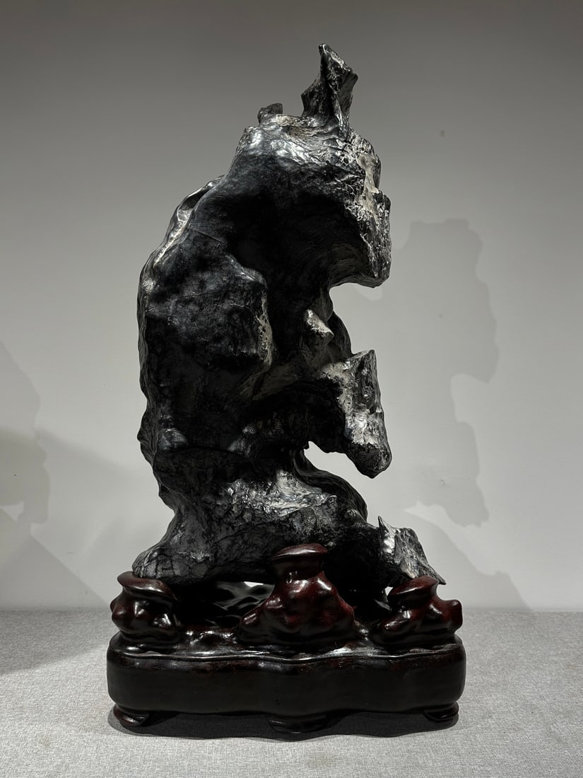 An Exquisite Lingbi Stone Ornament: An Exquisite Lingbi Stone Ornament Qing Dynasty, China Size:66cmx34cmx20cm (The Dimensions Of All Batches Are Manually Measured.If You Need More Detailed Information, Please Contact Our Customer