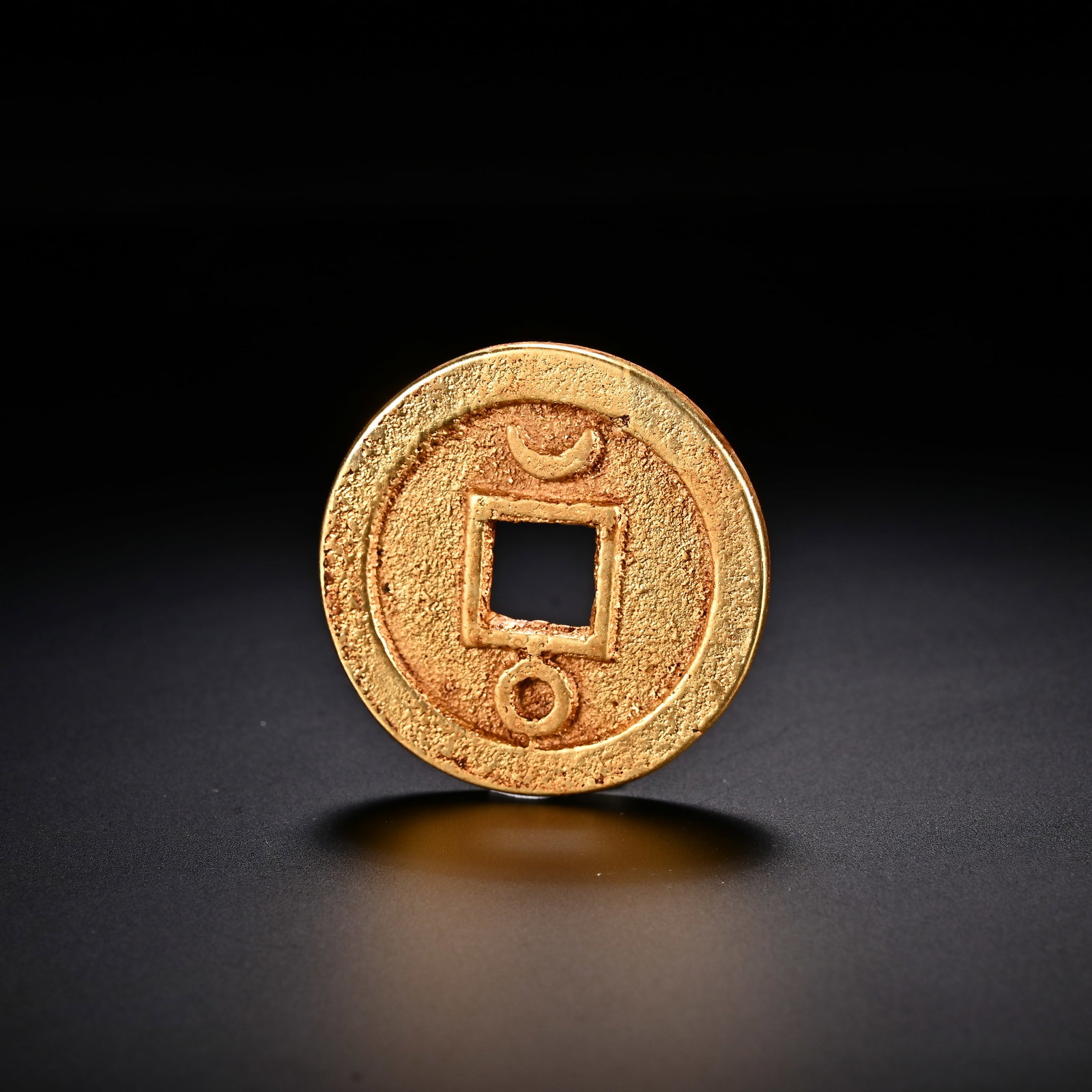 An Exquisite Gilt Silver Coin - 2