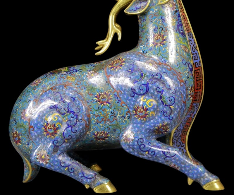 An Exquisite Cloisonne Flower Pattern Deer-Shaped Candlestick - 6