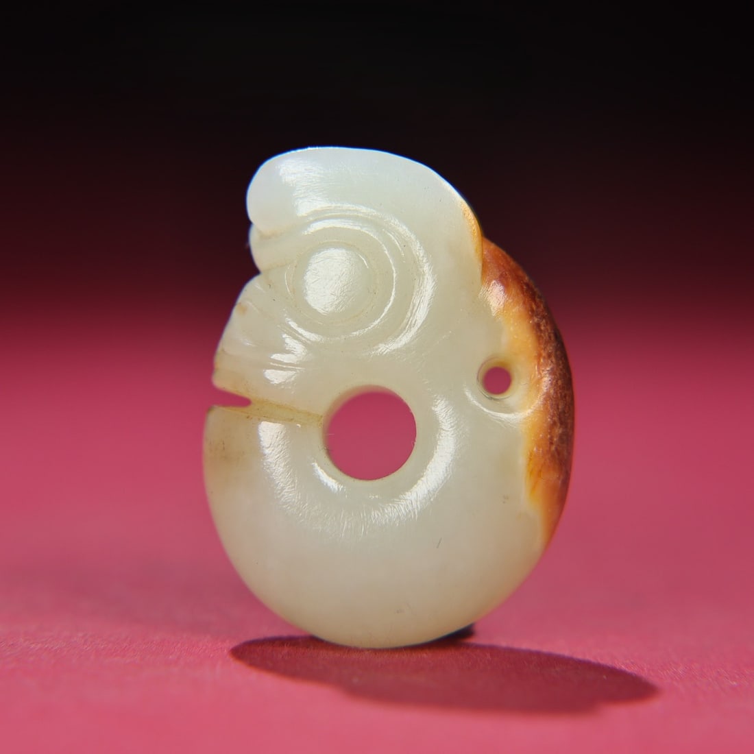 An Exquisite White Jade 'Boar& Dragon' Pendant: An Exquisite White Jade 'Boar& Dragon' Pendant Hong Shan Culture Size:4.3cmx3.2cmx1.4cm Weight:36g (The Dimensions Of All Batches Are Manually Measured.If You Need More Detailed Information, Please