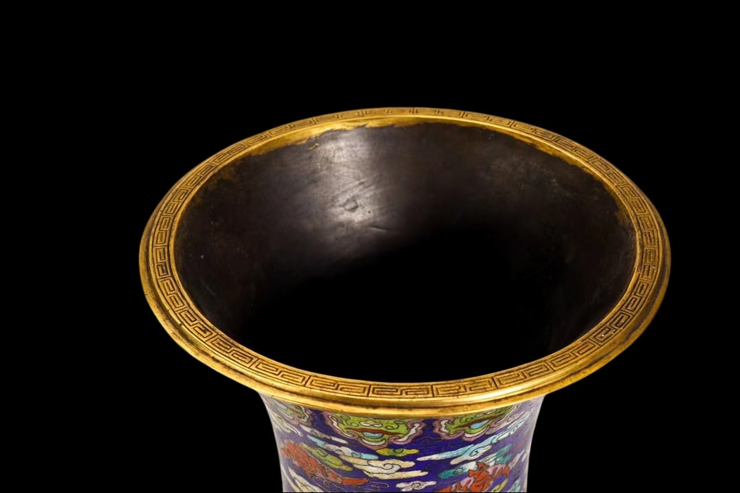 An Exquisite Cloisonne Seawater Pattern Bats Pattern Vase - 2