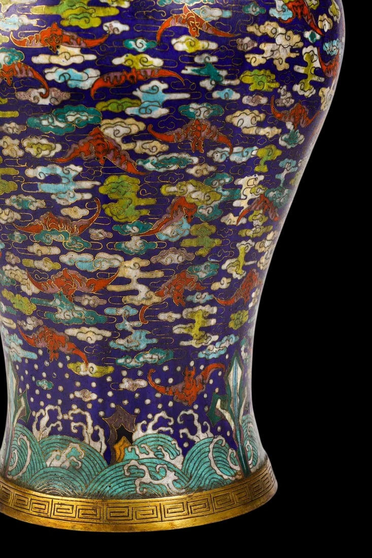An Exquisite Cloisonne Seawater Pattern Bats Pattern Vase - 6
