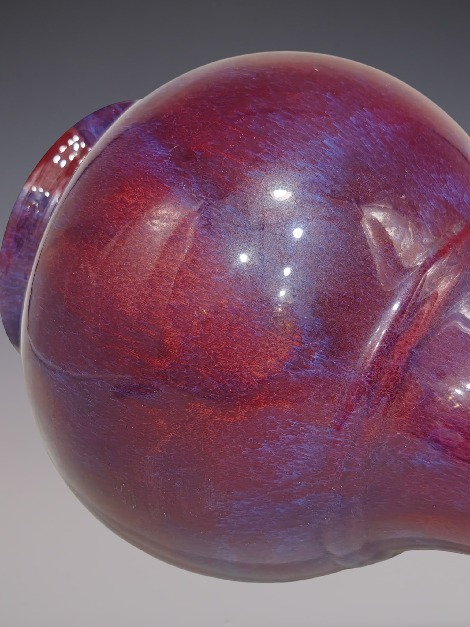 An Exquisite Iron-Red Vase - 6