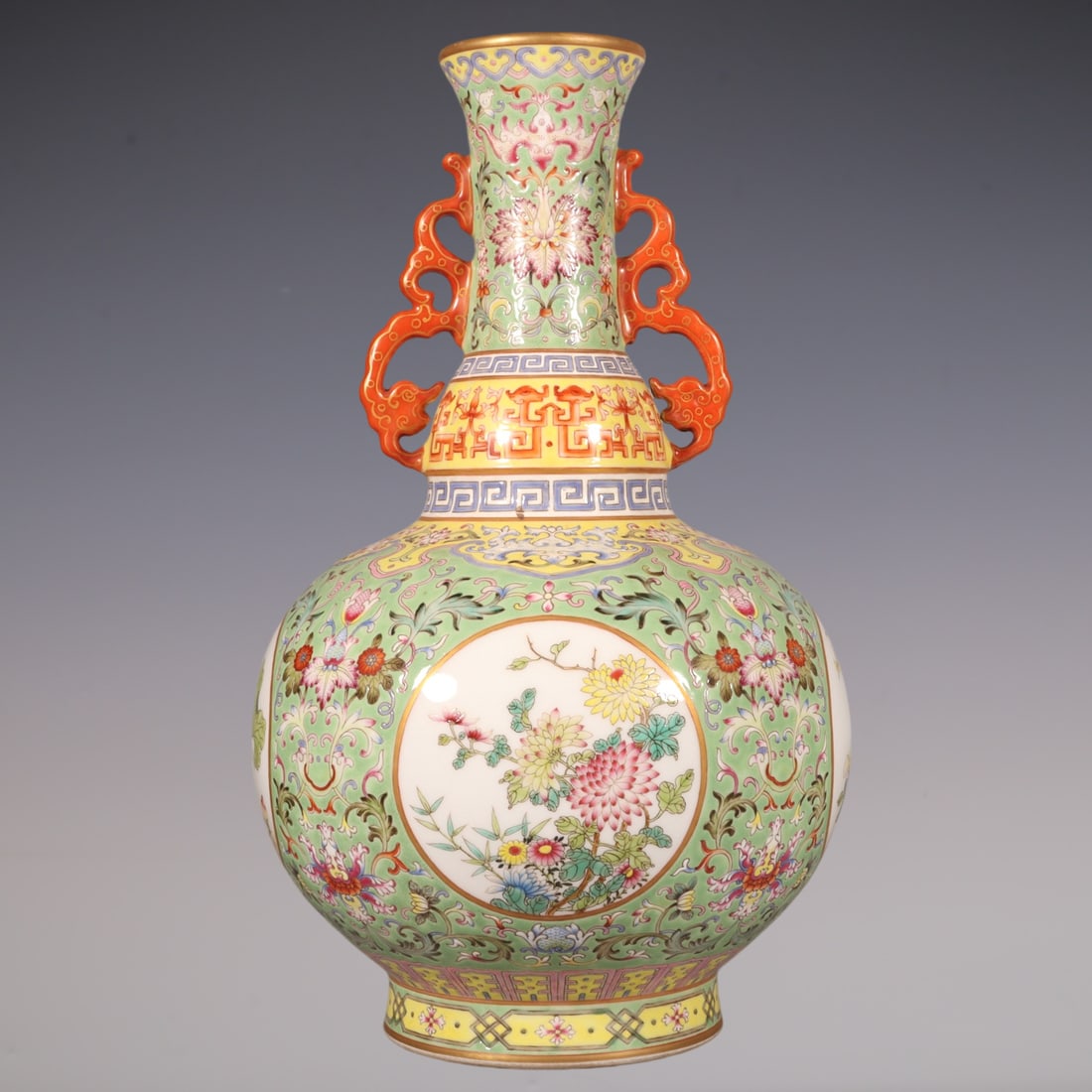An Exquisite Enamel Green Ground Lotus Pattern Flower Pattern Gourd-Shaped Double-Ears Vase: An Exquisite Enamel Green Ground Lotus Pattern Flower Pattern Gourd-Shaped Double-Ears Vase Qing Dynasty, China Qianlong Six-character Mark Size:35cmx20cm (The Dimensions Of All Batches Are Manually
