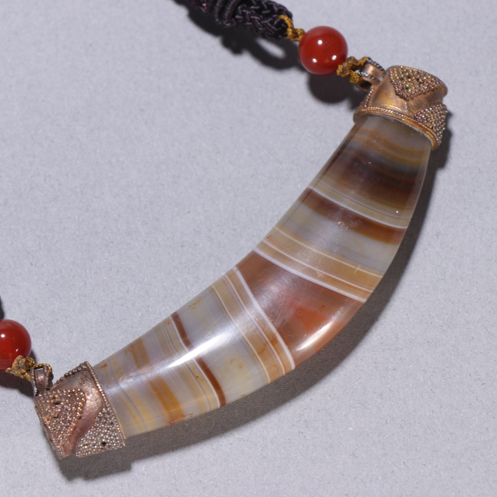 An Exquisite Agate Necklace - 4