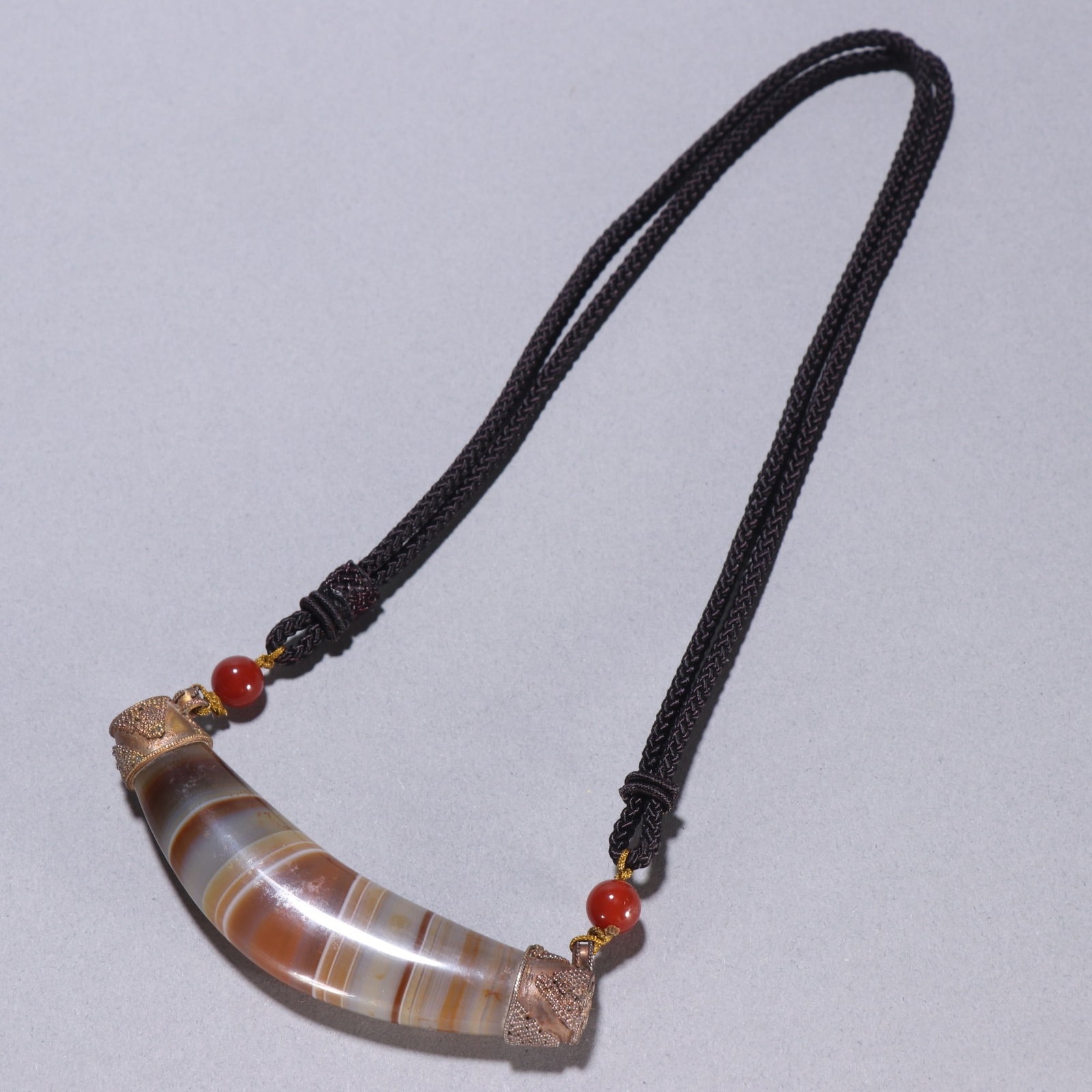 An Exquisite Agate Necklace - 5
