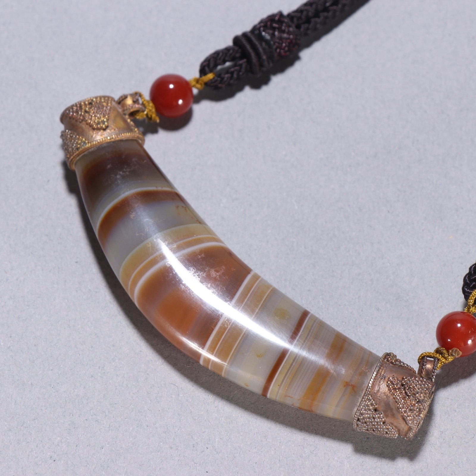 An Exquisite Agate Necklace - 6