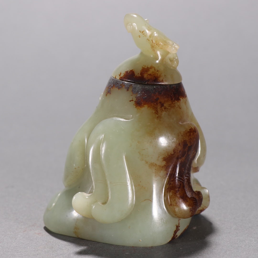 An Exquisite White Jade Bear Ornament - 5