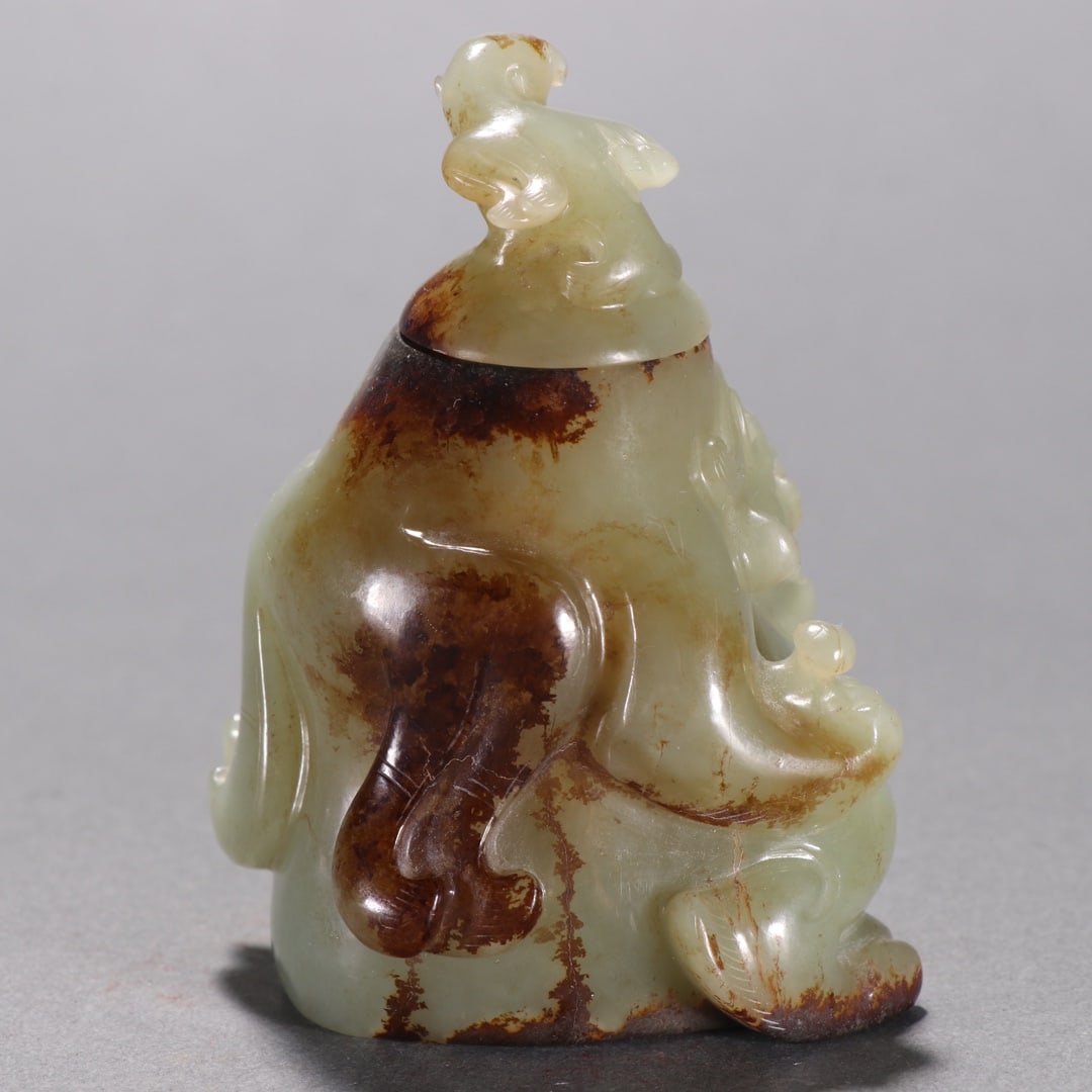 An Exquisite White Jade Bear Ornament - 6