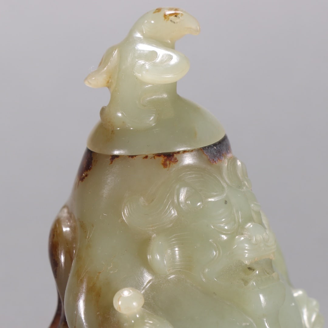 An Exquisite White Jade Bear Ornament - 7