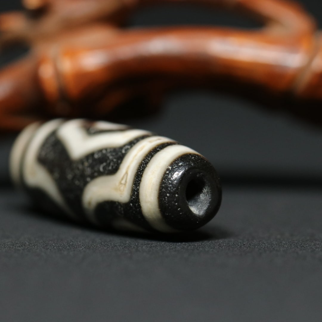 An Exquisite Dzi Bead Pendant - 5
