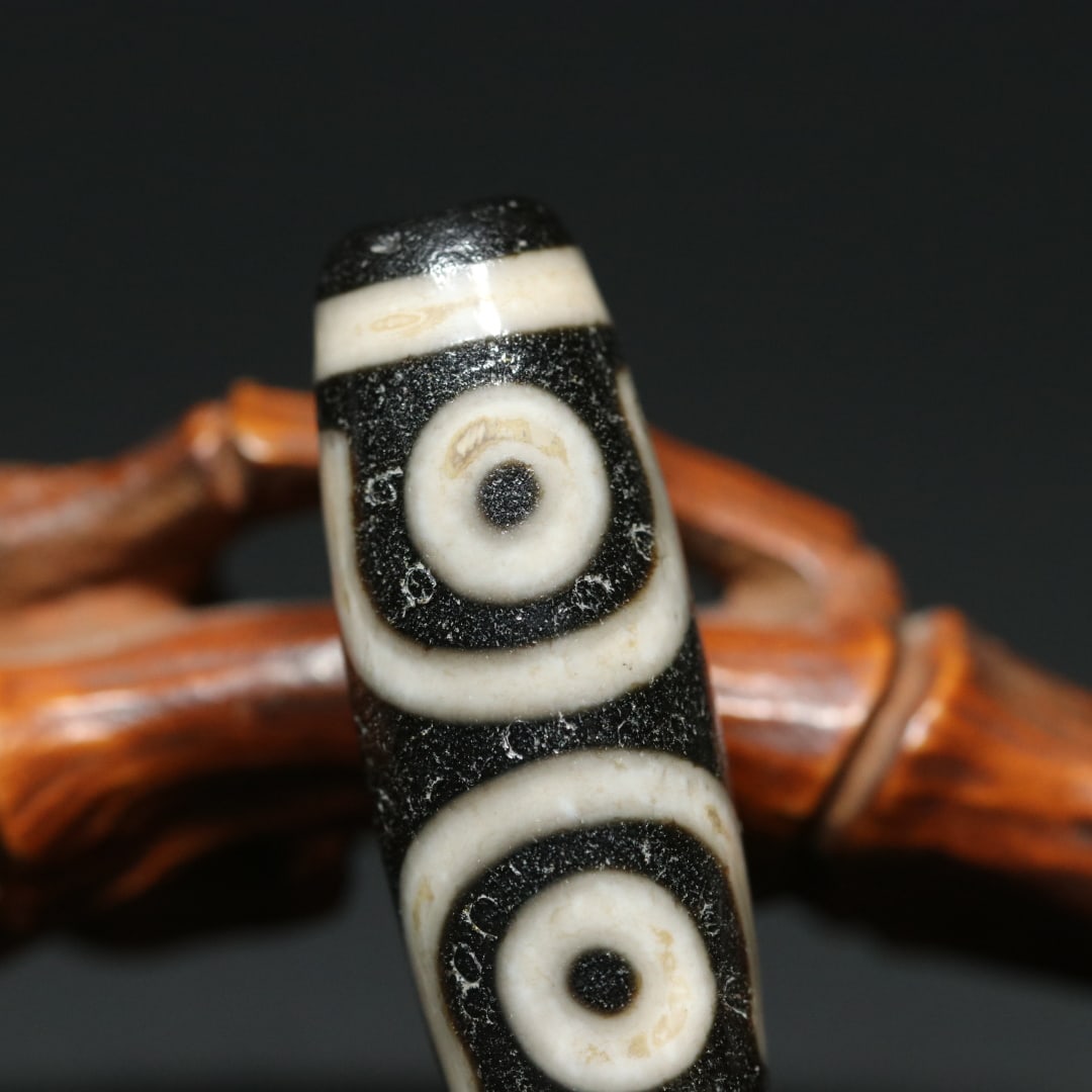 An Exquisite Dzi Bead Pendant - 8