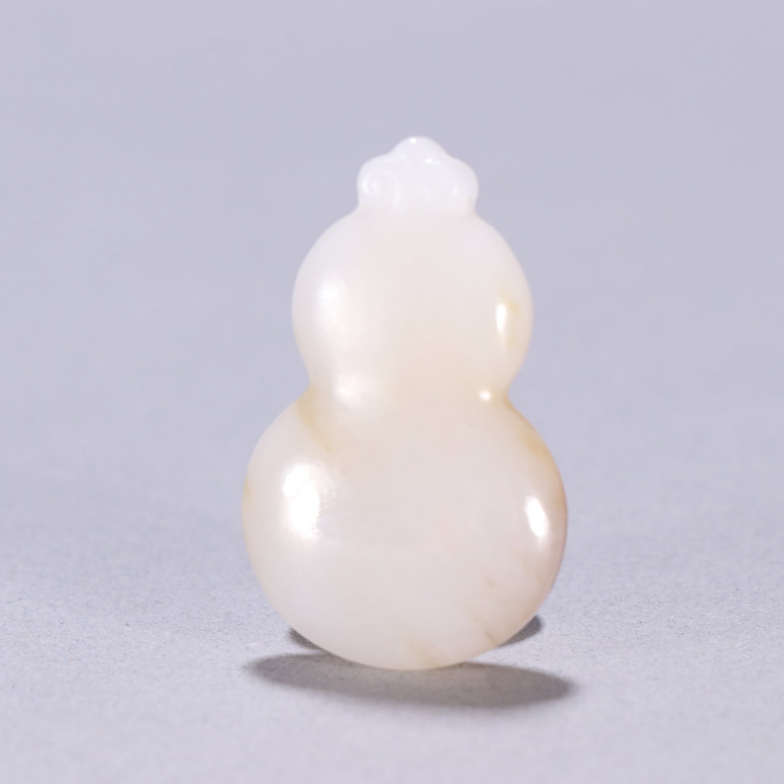 An Exquisite White Jade Gourd Pendant - 4