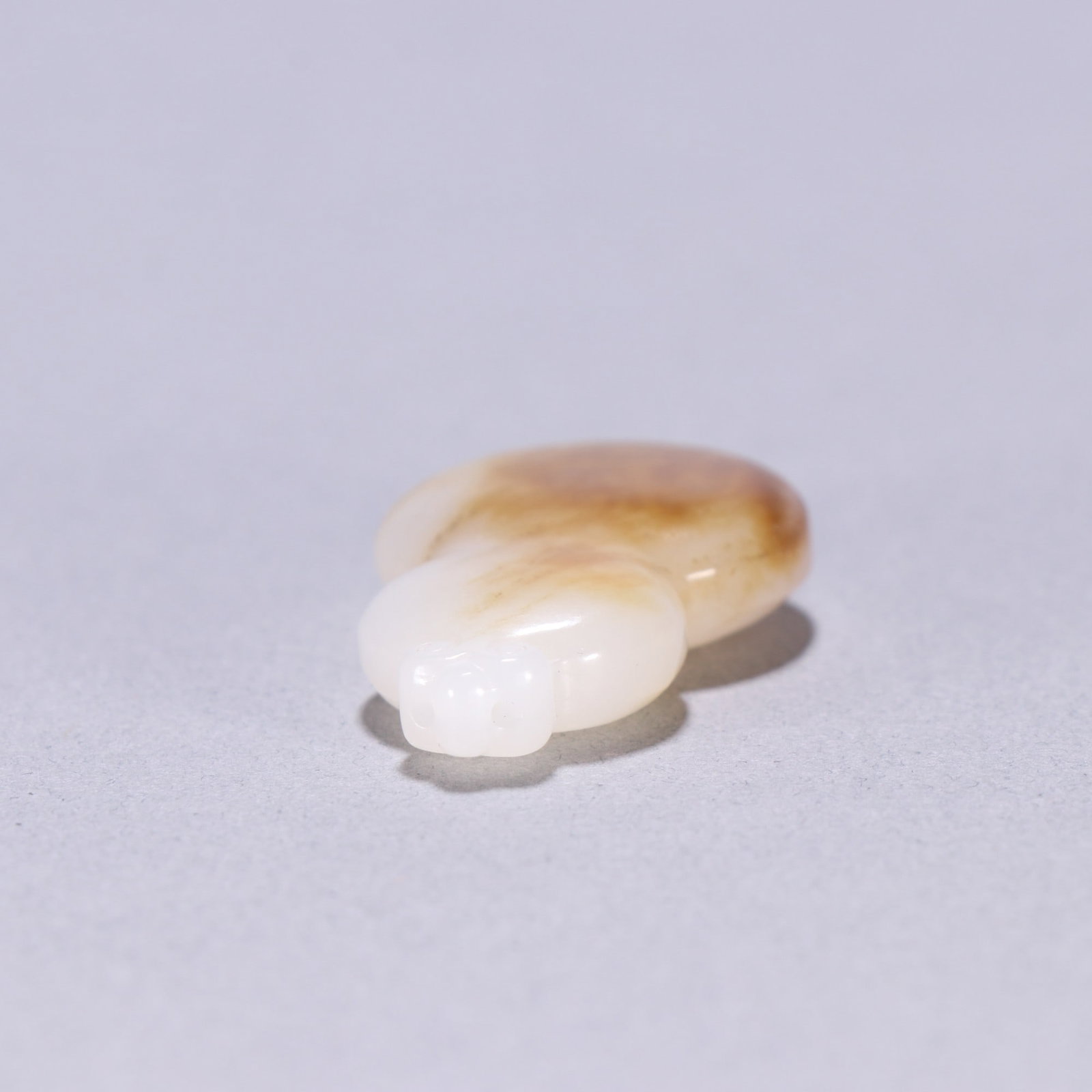 An Exquisite White Jade Gourd Pendant - 8