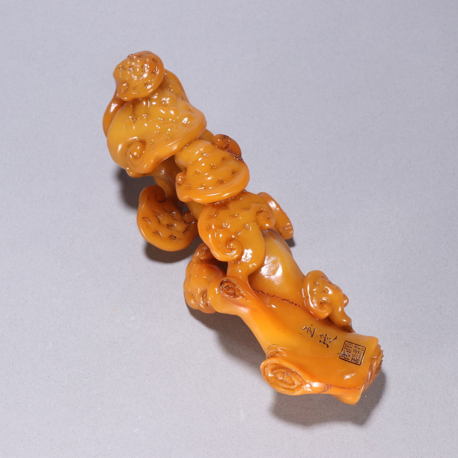 An Exquisite Tianhuang Stone Ganoderma lucidum Pattern Ruyi - 2