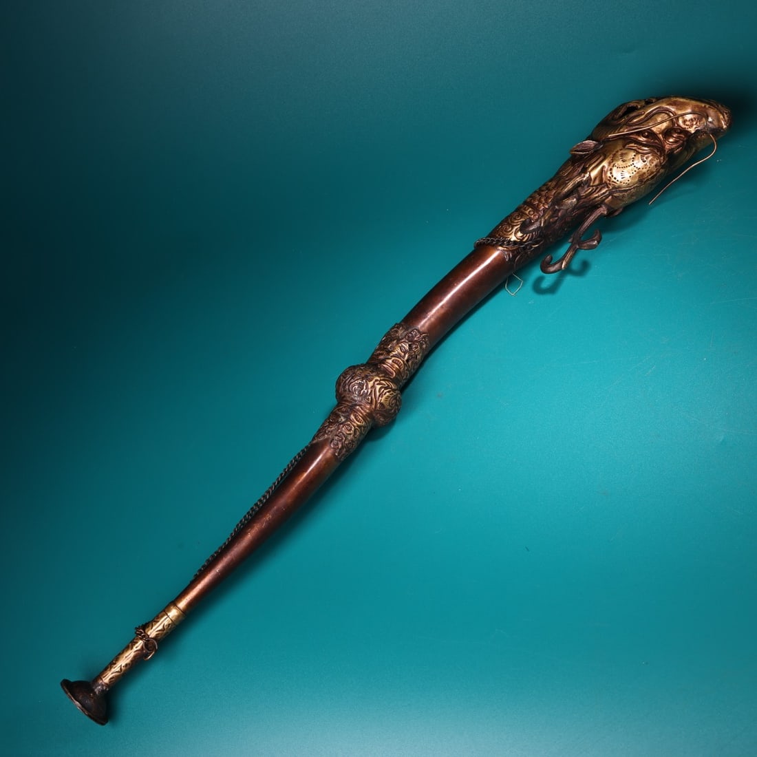 An Exquisite Bronze Dragon Pattern Ornament - 2