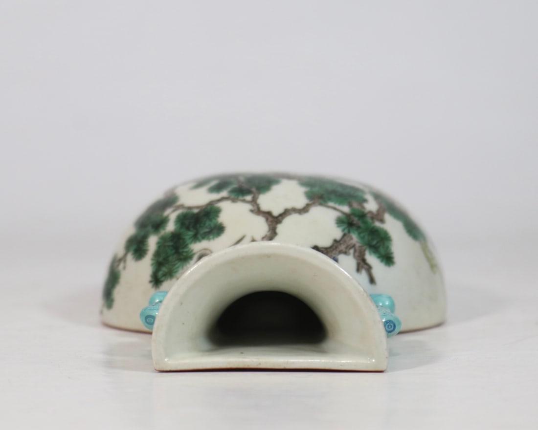 An Exquisite Wucai Pine and Crane Pattern Double-Ears Vase - 8