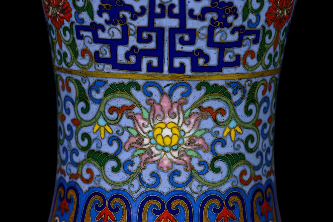 An Exquisite Cloisonne Lotus Pattern Vase - 4