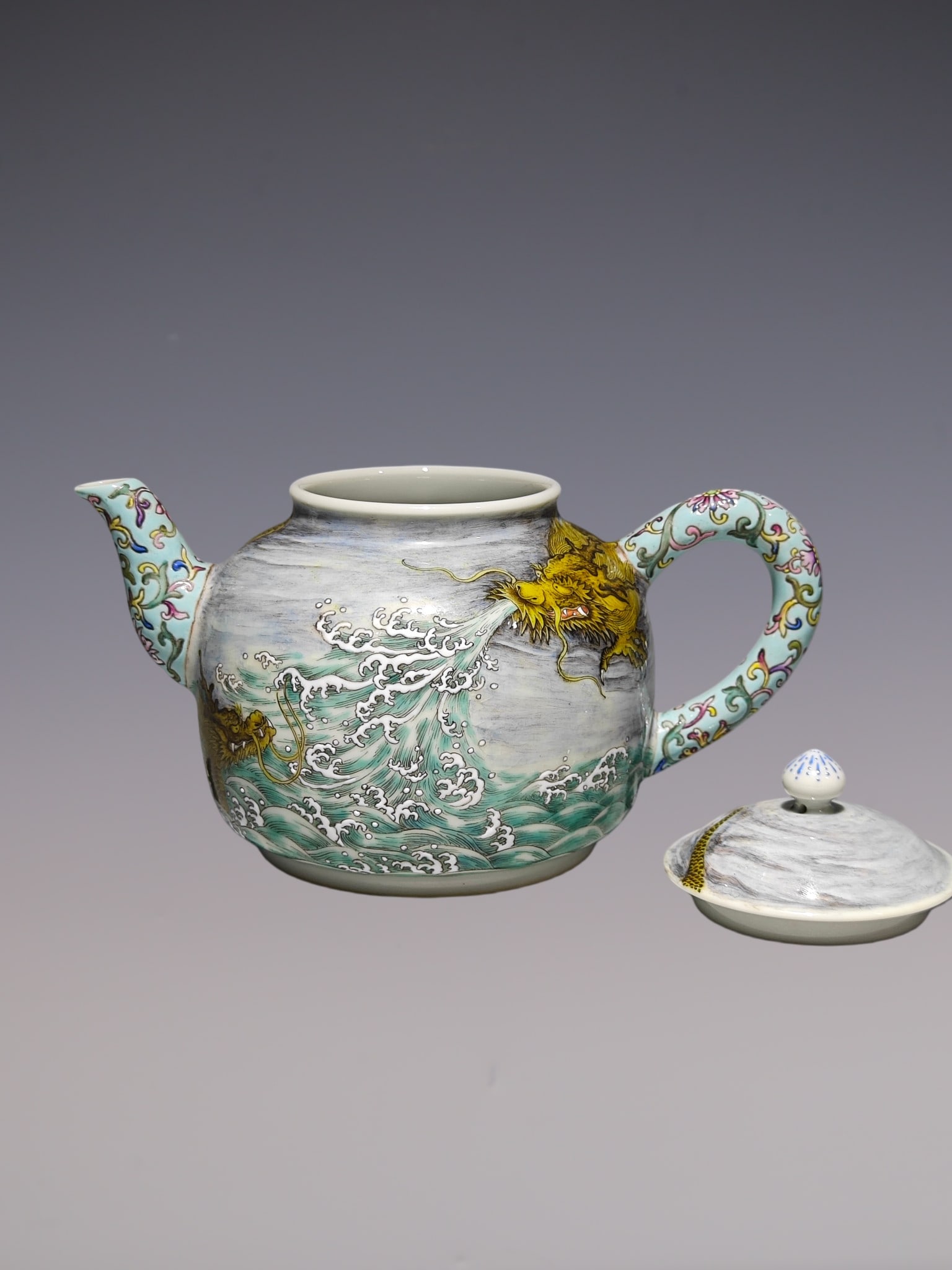 An Exquisite Famille-Rose Lotus Pattern Dragon Pattern Teapot - 7