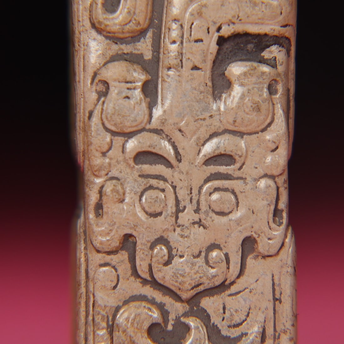 An Exquisite White Jade Dragon Pattern Ornament - 2