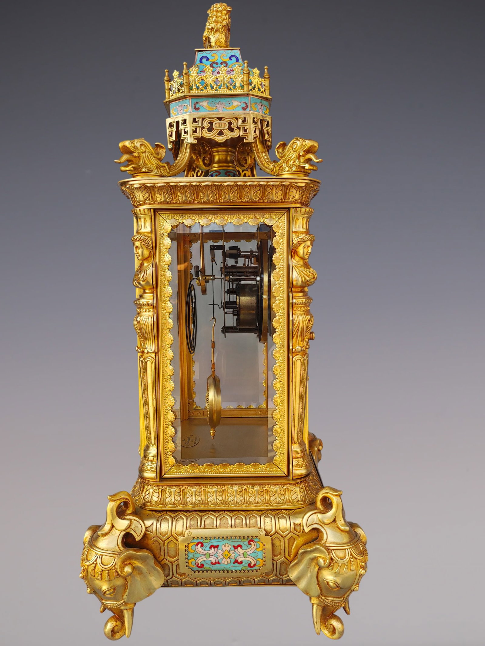 An Exquisite Gilt Bronze Lotus Pattern Figure Pattern Clock - 3