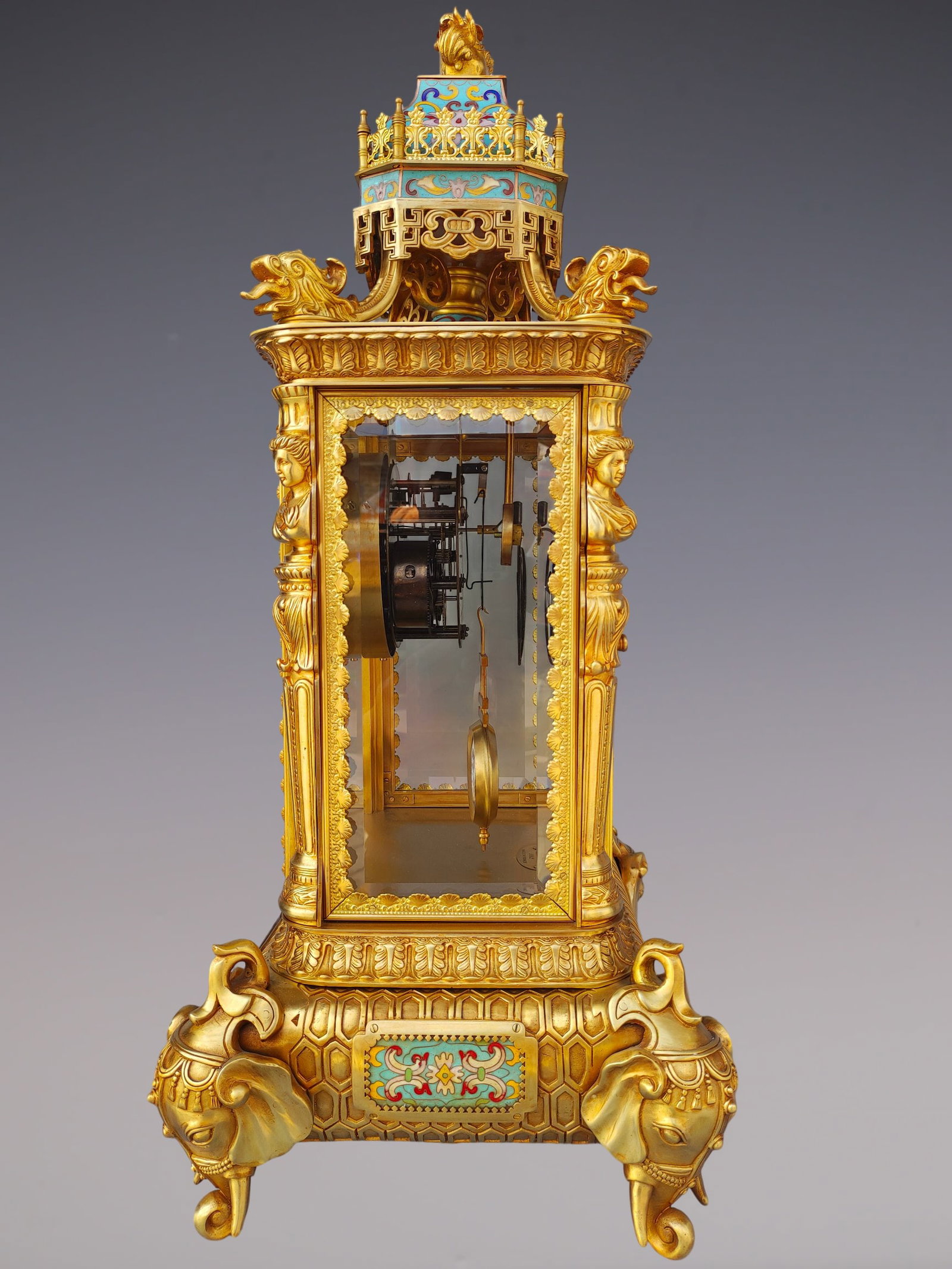 An Exquisite Gilt Bronze Lotus Pattern Figure Pattern Clock - 7