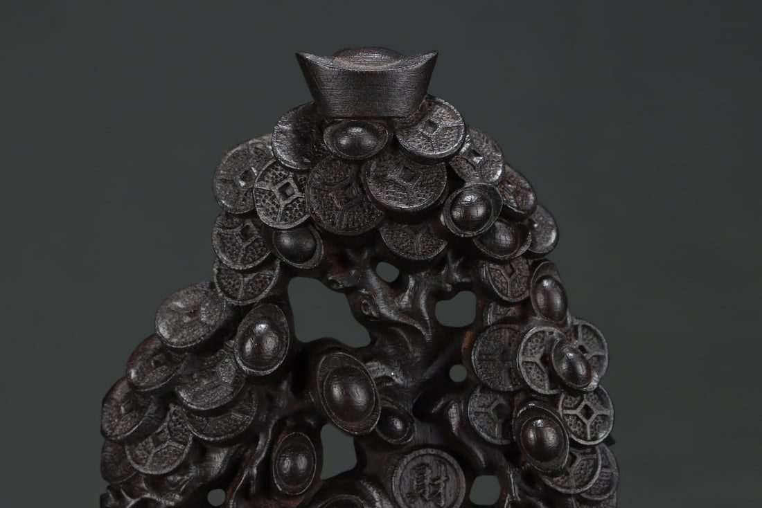 An Exquisite Eaglewood Ornament - 3
