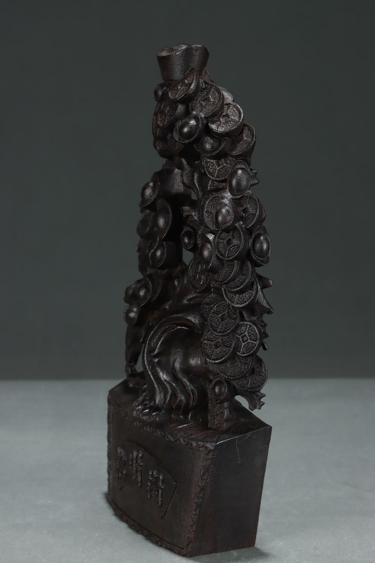 An Exquisite Eaglewood Ornament - 5