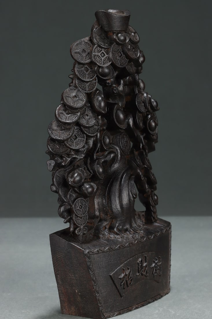 An Exquisite Eaglewood Ornament - 8