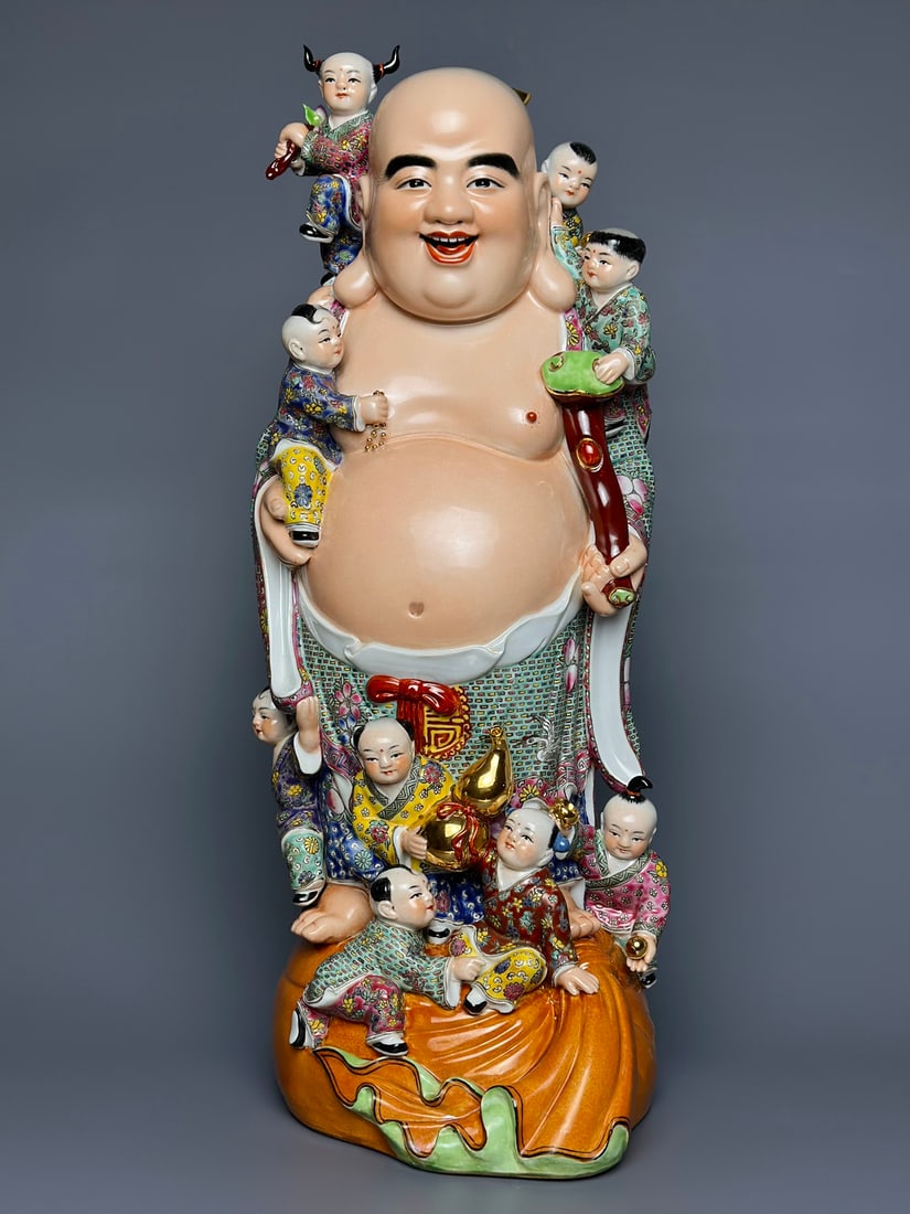An Exquisite Iron-Red Painted Gold Statue of Arhat: An Exquisite Iron-Red Painted Gold Statue of Arhat the Republic of China Size:45.3cmx19cm (The Dimensions Of All Batches Are Manually Measured.If You Need More Detailed Information, Please Contact Our
