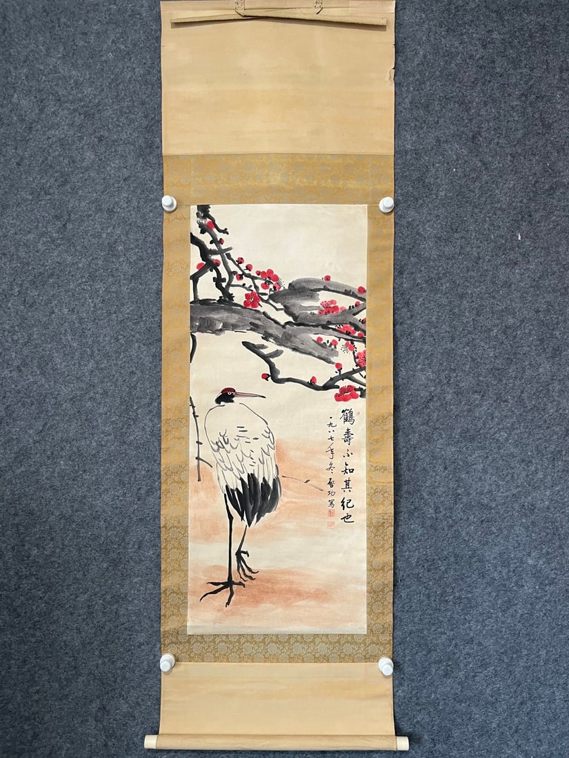 A Chinese Vertical Scroll Ink Painting of Flower and Bird on Paper: A Chinese Vertical Scroll Ink Painting of Flower and Bird on Paper Qi gong Without frame Size:40cmx97cm (The Dimensions Of All Batches Are Manually Measured.If You Need More Detailed Information,